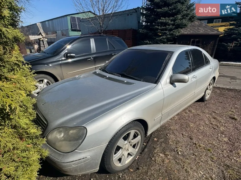 Mercedes-Benz S-Class 2000