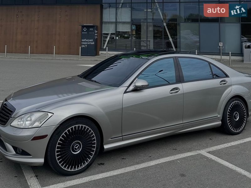 Mercedes-Benz S-Class 2009