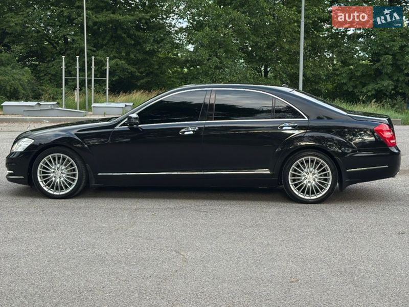 Седан Mercedes-Benz S-Class 2006 в Черновцах
