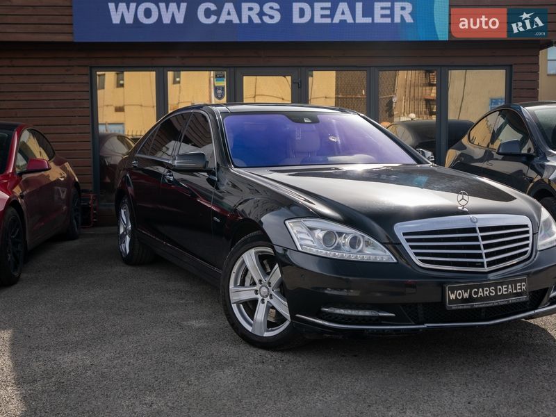 Mercedes-Benz S-Class 2012