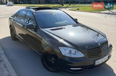 Седан Mercedes-Benz S-Class 2010 в Кривом Роге