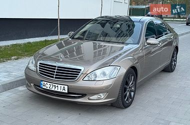 Седан Mercedes-Benz S-Class 2008 в Вараше