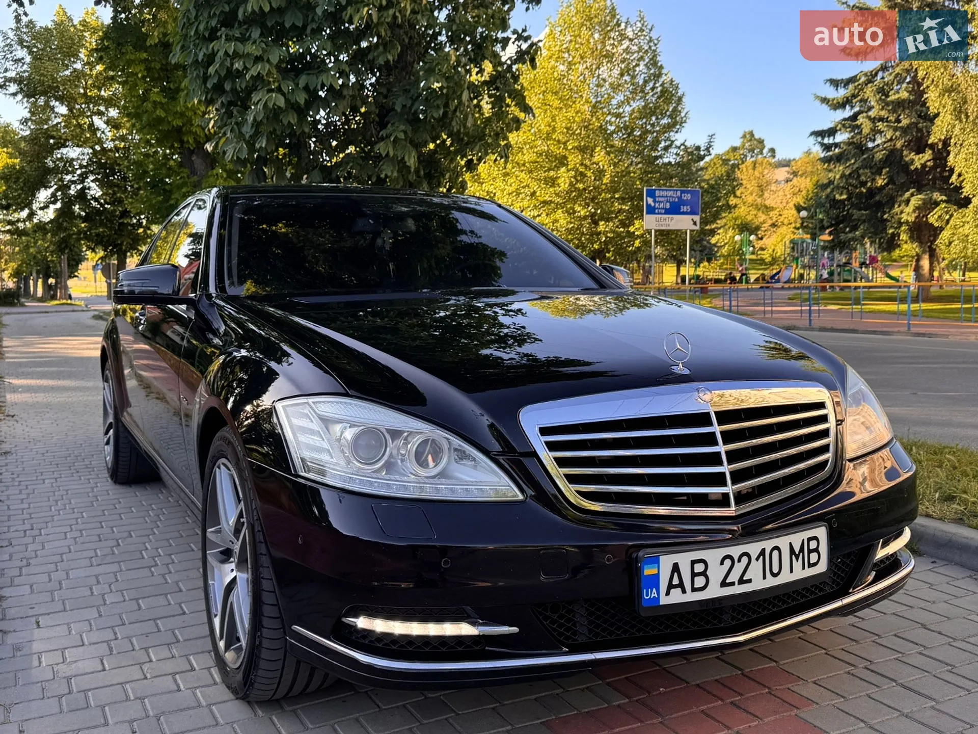 2010 Mercedes-Benz S-klasse - мініатюра 3