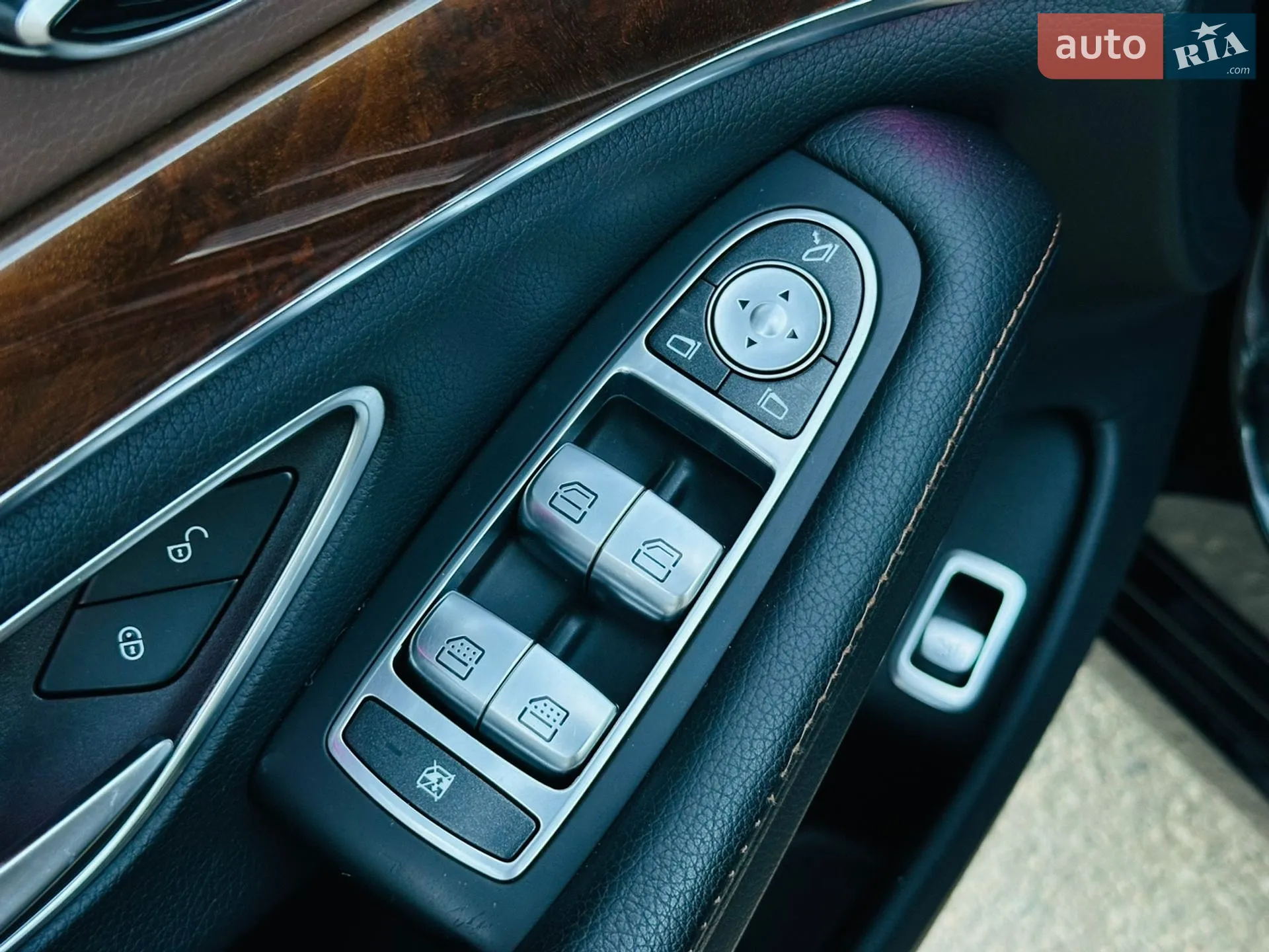 2013 Mercedes-Benz S-klasse - мініатюра 31