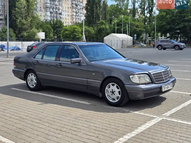 Mercedes-Benz S-Class