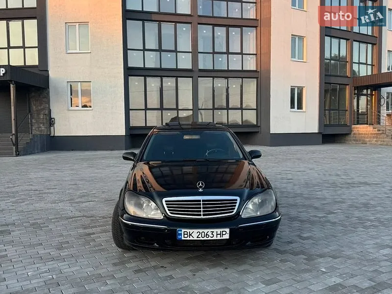 Mercedes-Benz S-Class