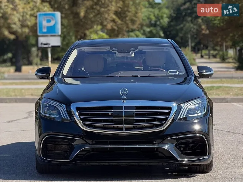 Mercedes-Benz S-Class