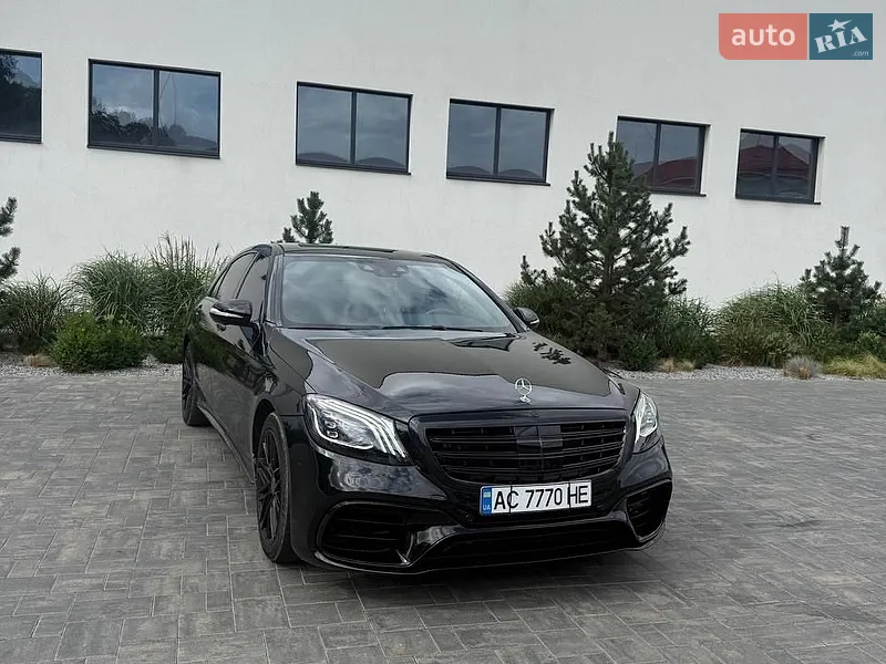 Mercedes-Benz S-Class