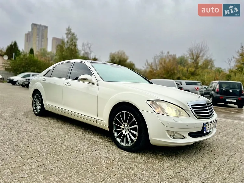 Mercedes-Benz S-Class 2007