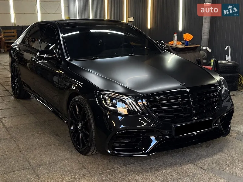 Mercedes-Benz S-Class