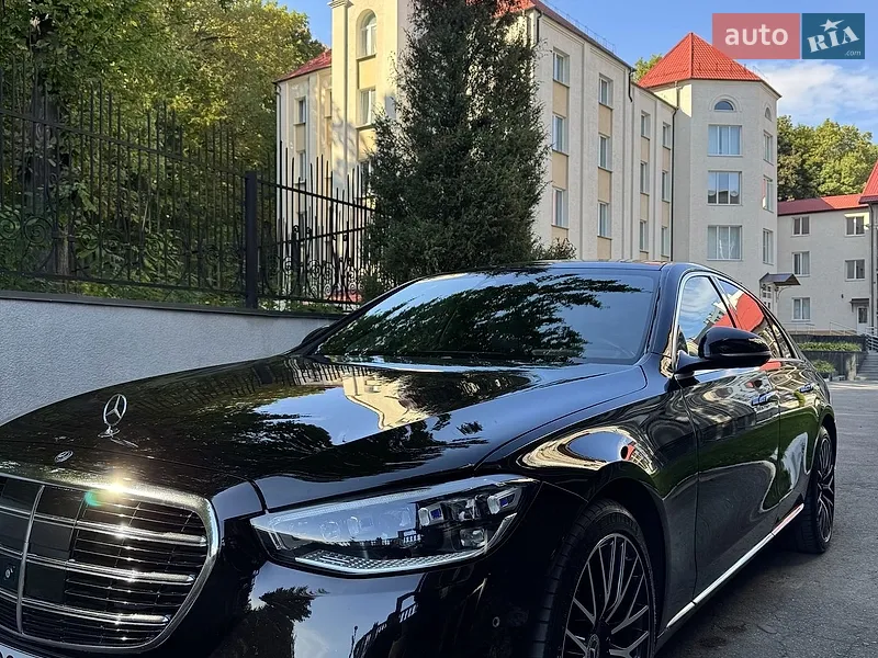 Mercedes-Benz S-Class
