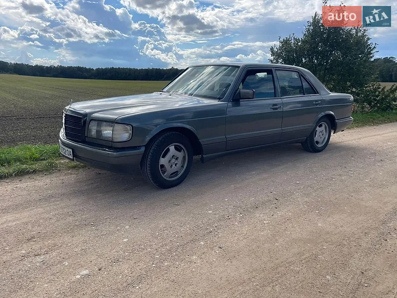 Mercedes-Benz S-Class