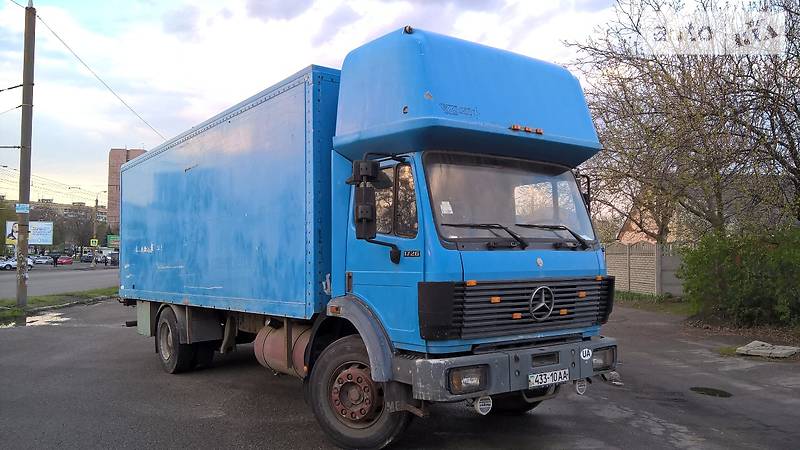 Грузовой фургон Mercedes-Benz SK-Series 1992 в Днепре