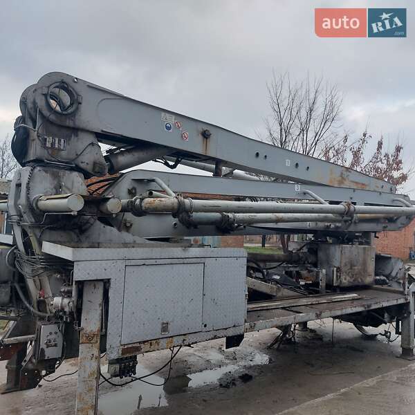 Mercedes-Benz SK-Series 1995