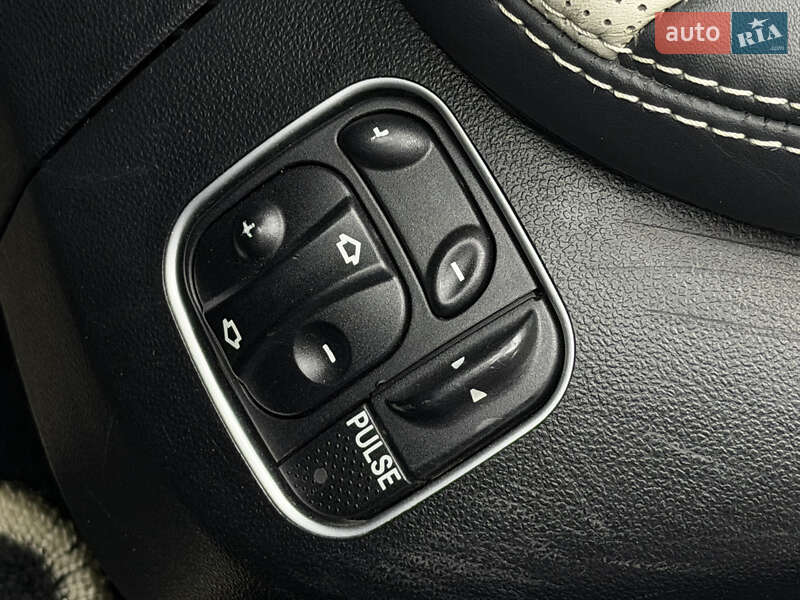 Родстер Mercedes-Benz SL-Class 2004 в Днепре фото 111 Родстер Mercedes-Benz SL-Class 2004 в Днепре