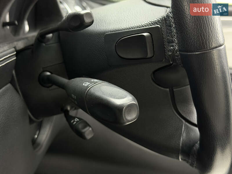 Родстер Mercedes-Benz SL-Class 2004 в Днепре фото 121 Родстер Mercedes-Benz SL-Class 2004 в Днепре