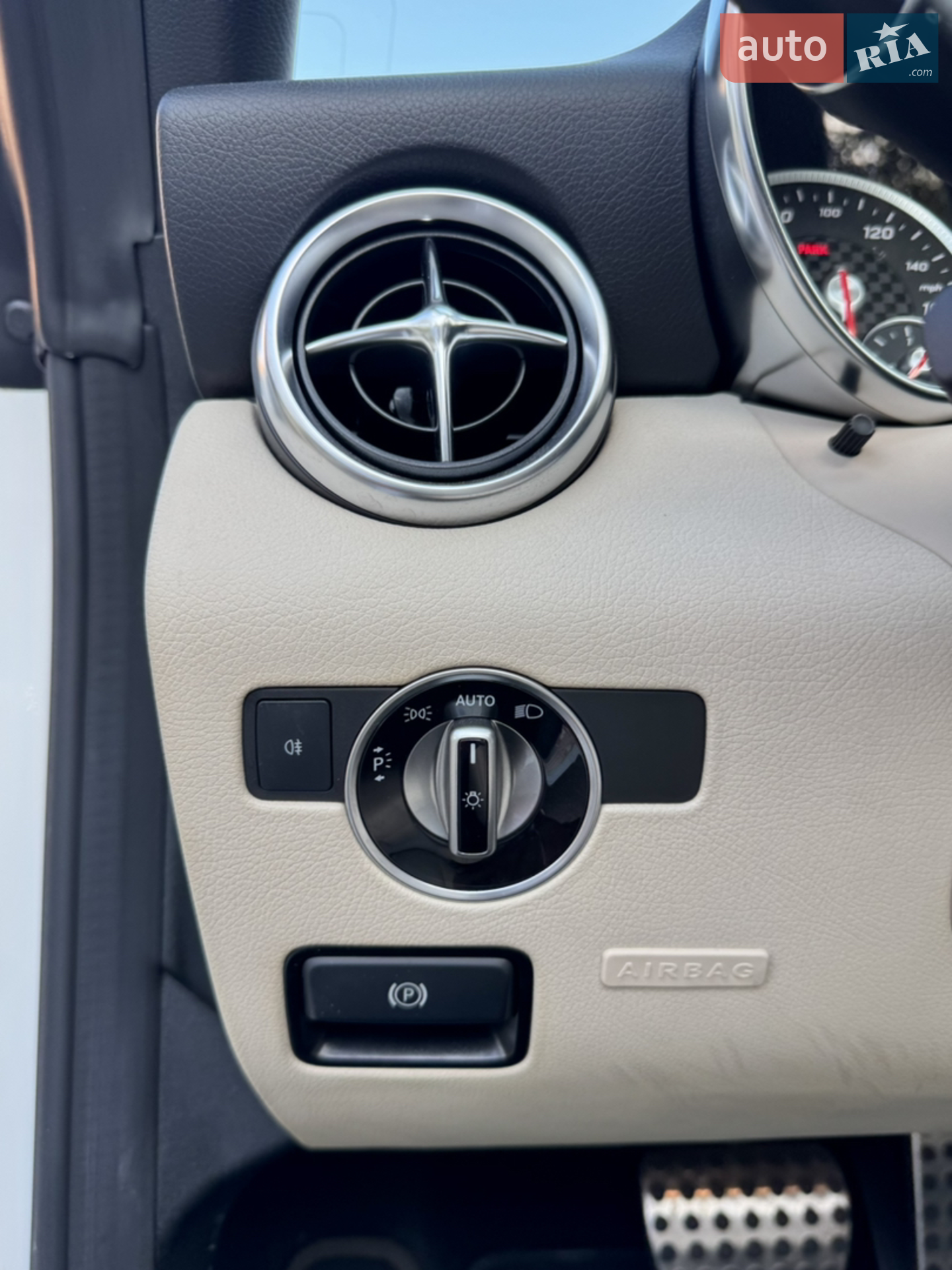 2018 Mercedes-Benz SLC-klasse - мініатюра 28