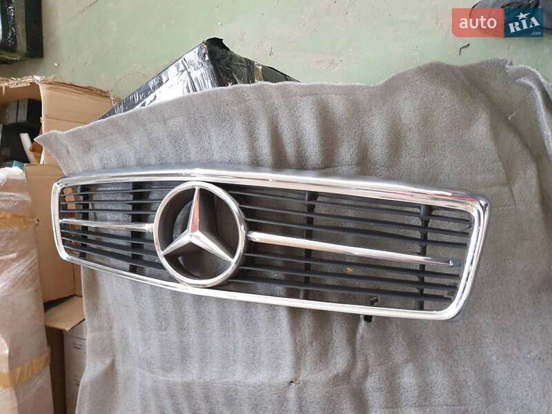 Купе Mercedes-Benz SLC-Class 1976 в Киеве фото 7 Купе Mercedes-Benz SLC-Class 1976 в Киеве