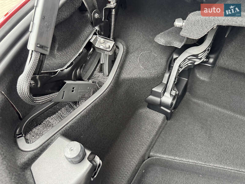 Родстер Mercedes-Benz SLC-Class 2018 в Дніпрі