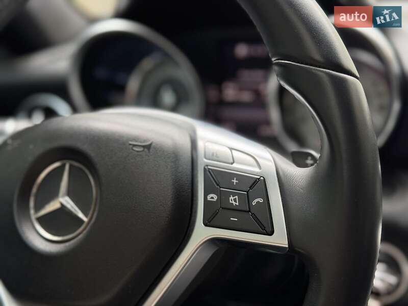 Родстер Mercedes-Benz SLK-Class 2013 в Хмельницком фото 32 Родстер Mercedes-Benz SLK-Class 2013 в Хмельницком