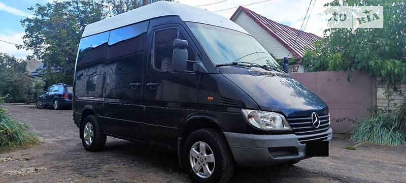 Mercedes-Benz Sprinter 208 пасс.