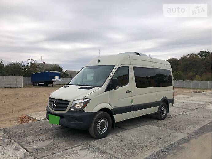Mercedes-Benz Sprinter 316 пасс. 11+1