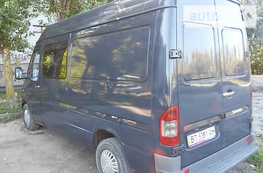 Грузопассажирский фургон Mercedes-Benz Sprinter 2004 в Николаеве