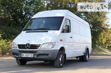 Грузовой фургон Mercedes-Benz Sprinter 2011 в 