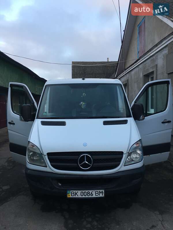 Грузовой фургон Mercedes-Benz Sprinter 2009 в Корце