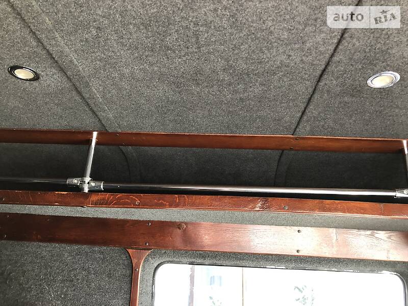 Мікроавтобус Mercedes-Benz Sprinter 2001 в Івано-Франківську фото 4 Мікроавтобус Mercedes-Benz Sprinter 2001 в Івано-Франківську