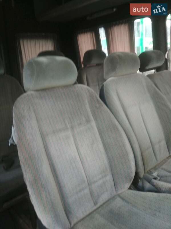Микроавтобус Mercedes-Benz Sprinter 2003 в Нововолынске
