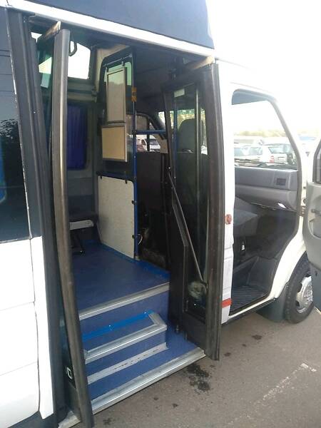 Мікроавтобус Mercedes-Benz Sprinter 2000 в Кривому Розі