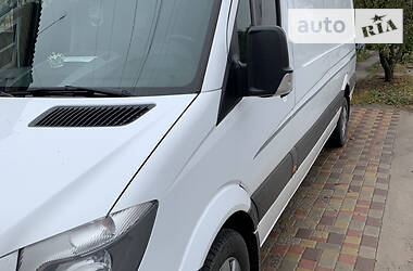 Грузовой фургон Mercedes-Benz Sprinter 2015 в 