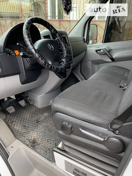 Вантажний фургон Mercedes-Benz Sprinter 2015 в Валках