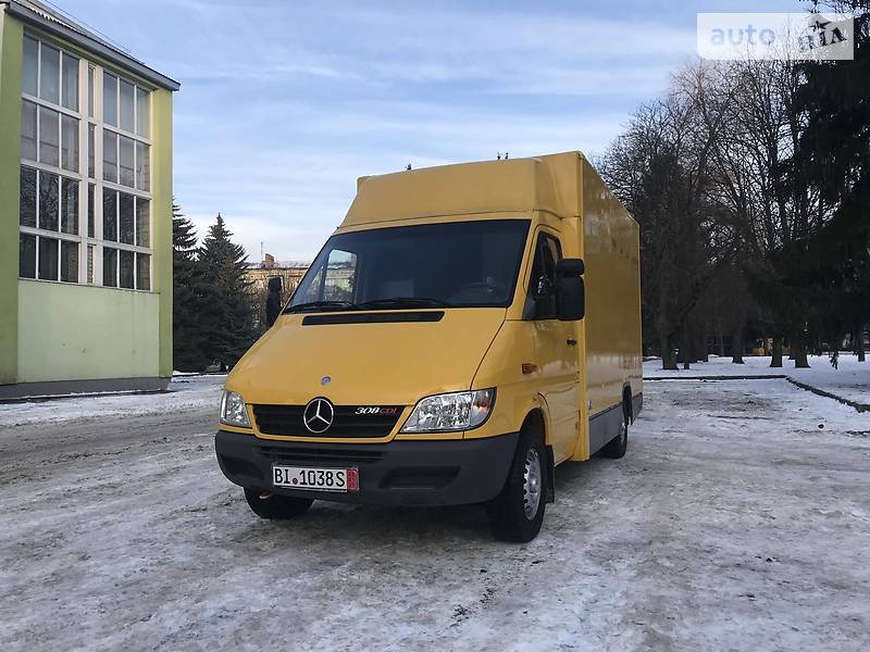 Грузовой фургон Mercedes-Benz Sprinter 2003 в Ровно