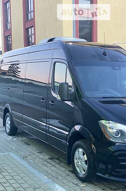 Мікроавтобус Mercedes-Benz Sprinter 2015 в 