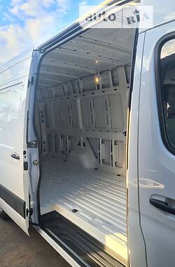 Грузовой фургон Mercedes-Benz Sprinter 2021 в 