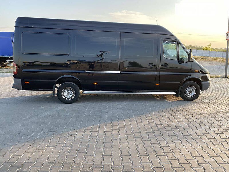 Вантажопасажирський фургон Mercedes-Benz Sprinter 2004 в Хотині