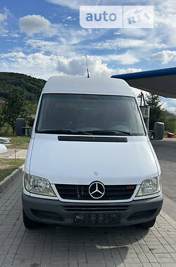 Грузовой фургон Mercedes-Benz Sprinter 2004 в Виноградове