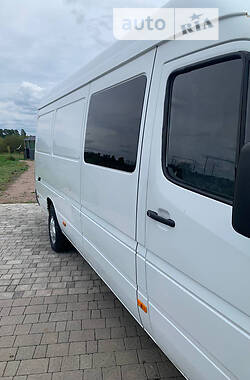 Грузовой фургон Mercedes-Benz Sprinter 2004 в Мостиске