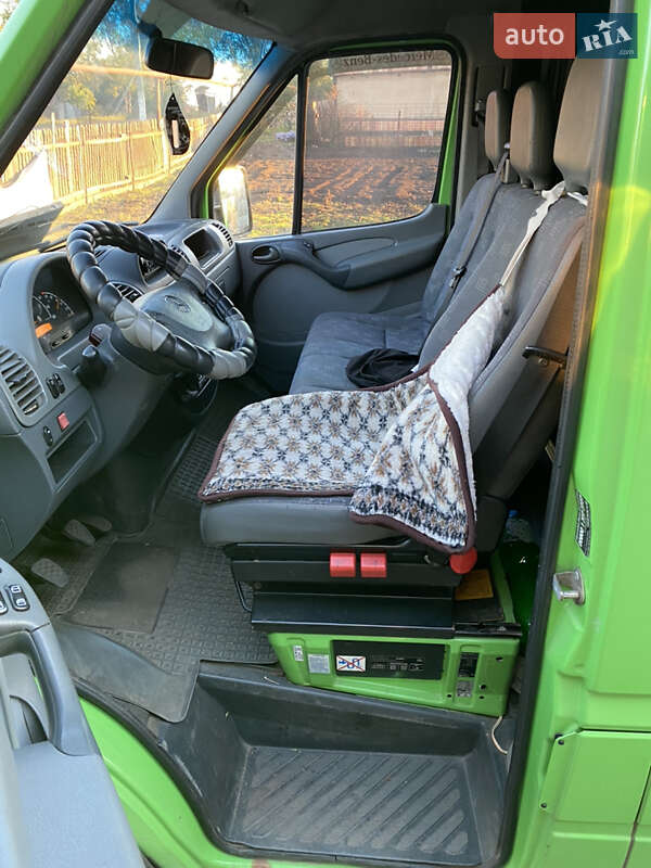 Микроавтобус Mercedes-Benz Sprinter 2006 в Кривом Роге фото 5 Микроавтобус Mercedes-Benz Sprinter 2006 в Кривом Роге