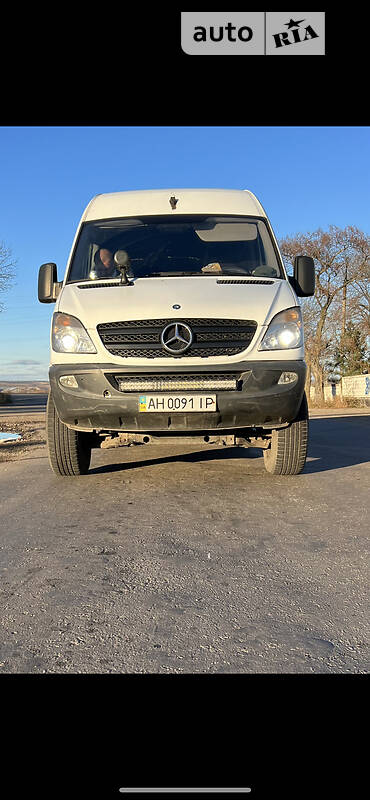 Микроавтобус Mercedes-Benz Sprinter 2013 в Покровске