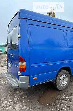 Грузовой фургон Mercedes-Benz Sprinter 1998 в  фото 15 Грузовой фургон Mercedes-Benz Sprinter 1998 в