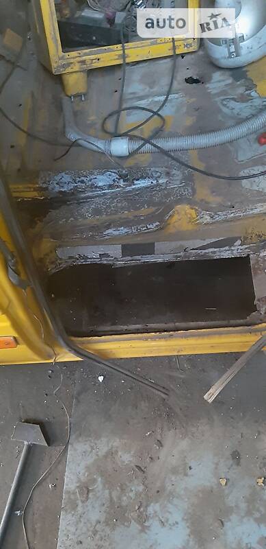 Грузовой фургон Mercedes-Benz Sprinter 2001 в Кременчуге