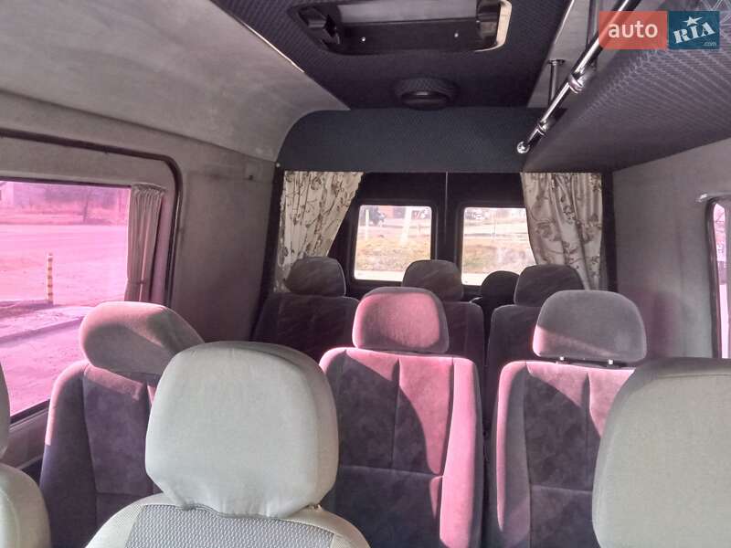 Микроавтобус Mercedes-Benz Sprinter 2005 в Изюме