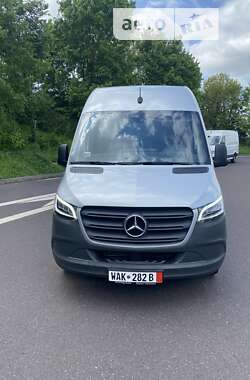 Грузовой фургон Mercedes-Benz Sprinter 2019 в 