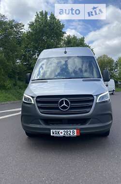 Грузовой фургон Mercedes-Benz Sprinter 2019 в 