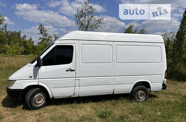 Грузовой фургон Mercedes-Benz Sprinter 2002 в Лубнах