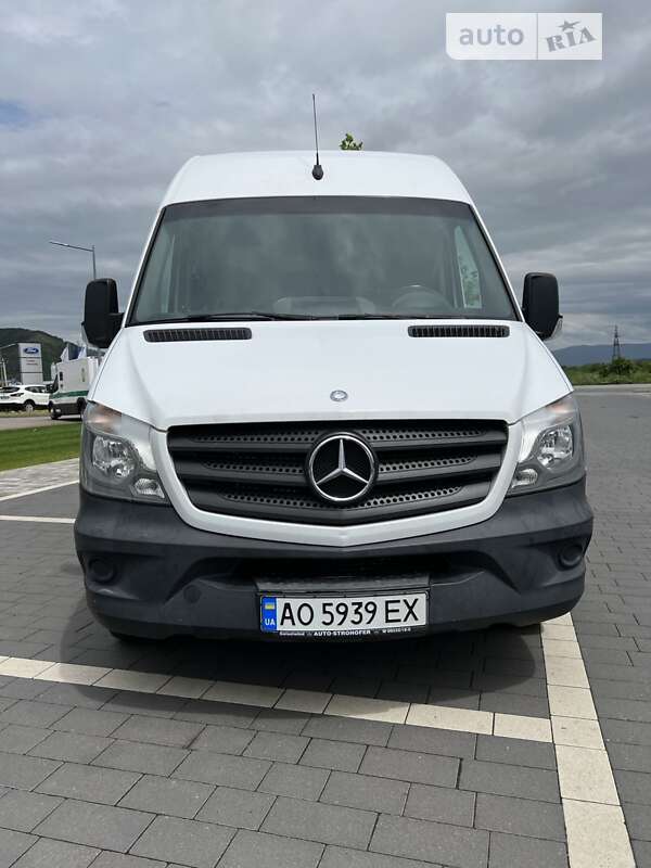 Вантажний фургон Mercedes-Benz Sprinter 2015 в Мукачевому