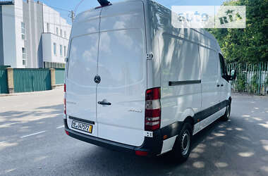 Грузовой фургон Mercedes-Benz Sprinter 2016 в 